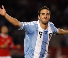 开云体育直播-年度焦点之战，凯尔特人全面碾压魔术，展现冠军相