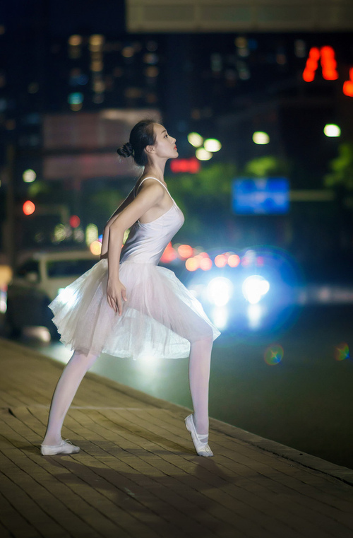 北欧神话的终结者,奥斯梅恩关键一击,西班牙收割芬兰书写战术教科书